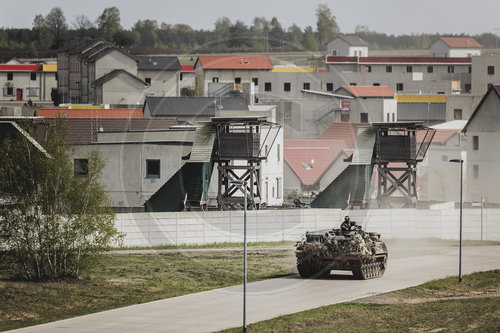 Militaeruebung 'Wettiner Schwert' in Schnoeggersburg