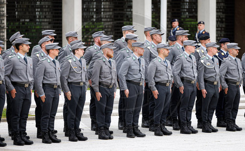 Soldaten bei feierlichem Antreten