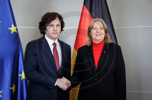 Bundestagspr‚àö¬ßsidentin Bas empfaengt Georgischen Premierminister