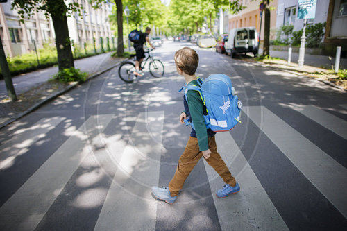 Schulkind im Strassenverkehr
