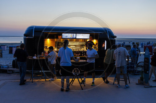 Strandleben von Touristen