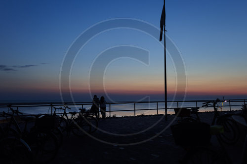 Touristen am Meer