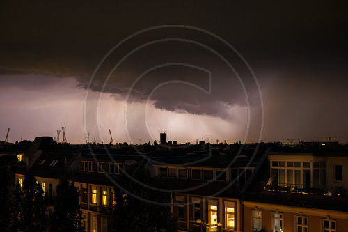 Wetterleuchten, Gewitter