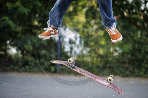 Skateboard