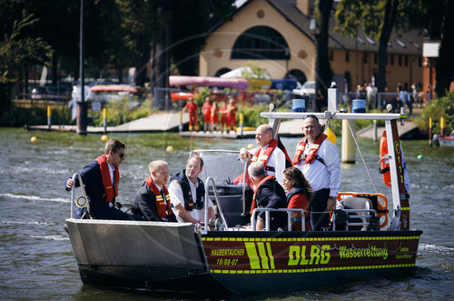 Olaf Scholz besucht Wasserrettung Potsdam