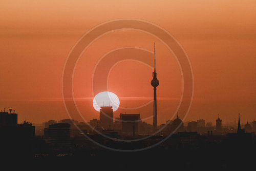 Sonnenaufgang in Berlin