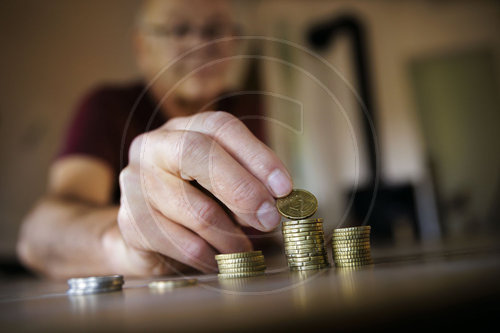 Symbolfoto Geld im Alter