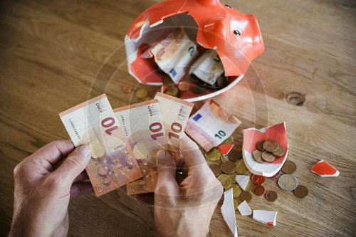 Symbolfoto Geld im Alter