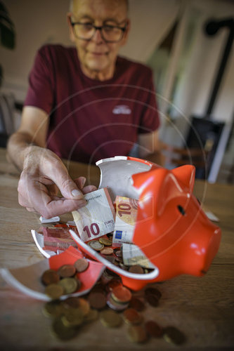 Symbolfoto Geld im Alter