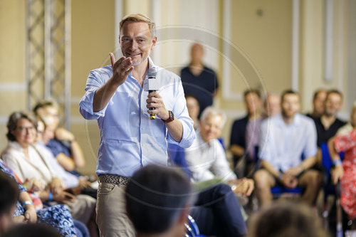 BM Lindner bei Buergerdialog