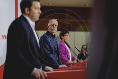 Pressekonferenz nach Ruecktritt von SPD-Generalsekretaer Kuehnert