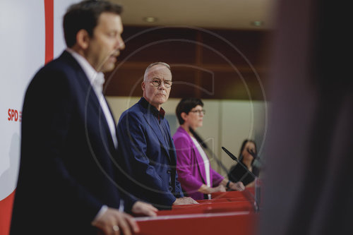 Pressekonferenz nach Ruecktritt von SPD-Generalsekretaer Kuehnert