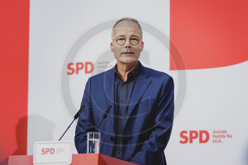 Pressekonferenz nach Ruecktritt von SPD-Generalsekretaer Kuehnert