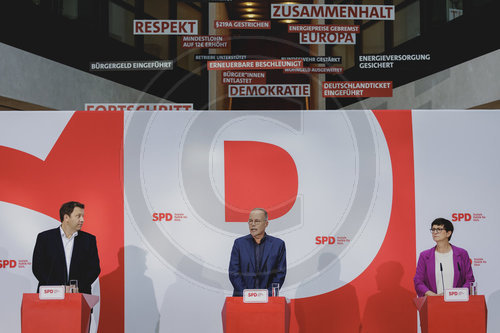 Pressekonferenz nach Ruecktritt von SPD-Generalsekretaer Kuehnert