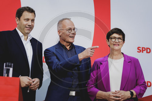 Pressekonferenz nach Ruecktritt von SPD-Generalsekretaer Kuehnert