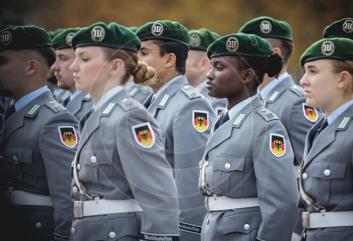 Frauen in den Streitkraeften