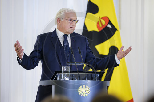 Bundespraesident Steinmeier, gibt zu den aktuellen Themen ein Pressestatemant