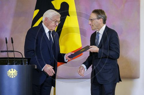 Bundespraesident Steinmeier mit BM Kukies