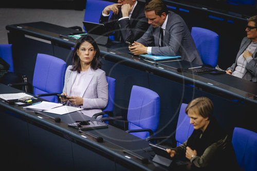 Aussenministerin Baerbock im Bundestag