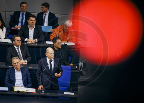 Bundeskanzler Olaf Scholz im Deutschen Bundestag