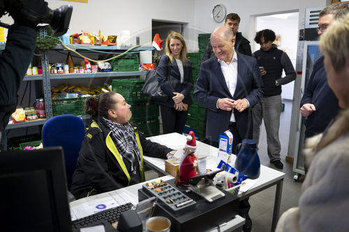 Bundeskanzler Scholz besucht seinen Wahlkreis