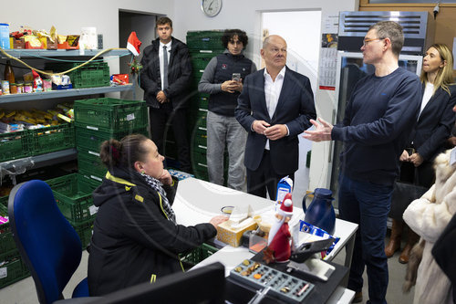 Bundeskanzler Scholz besucht seinen Wahlkreis