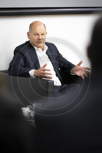 Bundeskanzler Scholz besucht seinen Wahlkreis