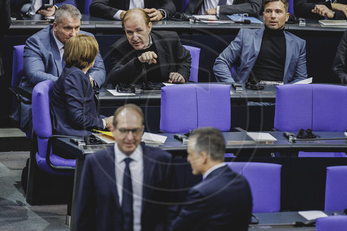 Gedenkstunde fuer die Opfer des Holocaust im Deutschen Bundestag