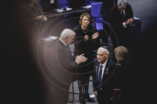 Gedenkstunde fuer die Opfer des Holocaust im Deutschen Bundestag