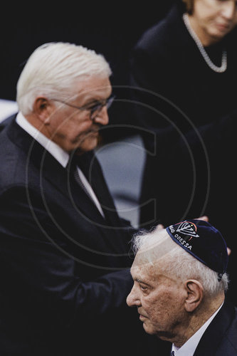 Gedenkstunde fuer die Opfer des Holocaust im Deutschen Bundestag