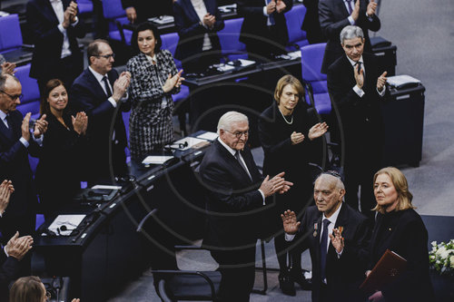 Gedenkstunde fuer die Opfer des Holocaust im Deutschen Bundestag