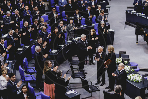 Gedenkstunde fuer die Opfer des Holocaust im Deutschen Bundestag