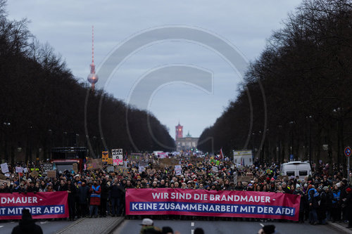 Aufstand der Anstaendigen ‚Äö√Ñ√¨ Demo fuer die Brandmauer