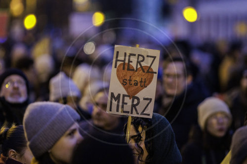 Wir sind die Brandmauer Demo