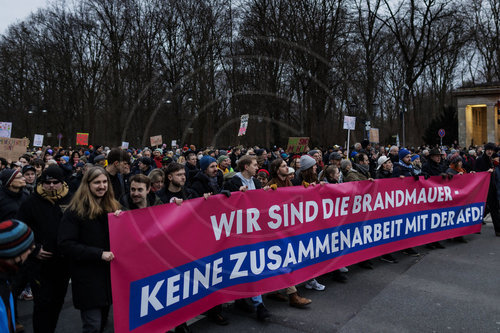 Wir sind die Brandmauer Demo