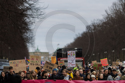 Wir sind die Brandmauer Demo