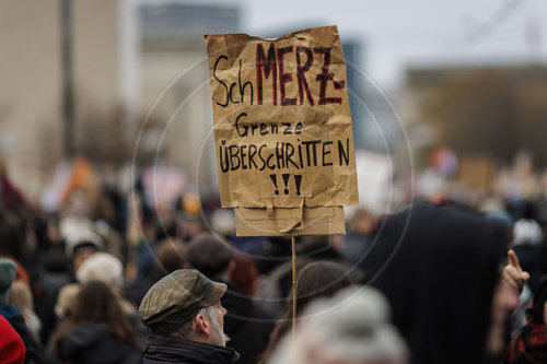 Wir sind die Brandmauer Demo