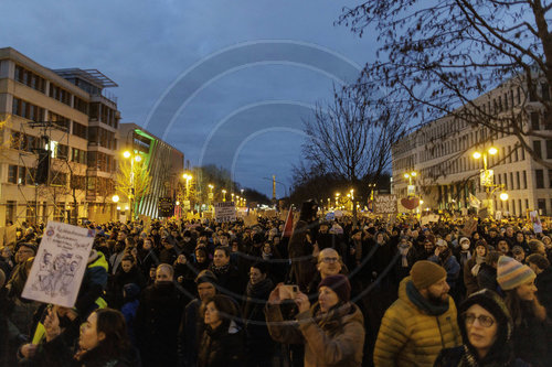 Wir sind die Brandmauer Demo