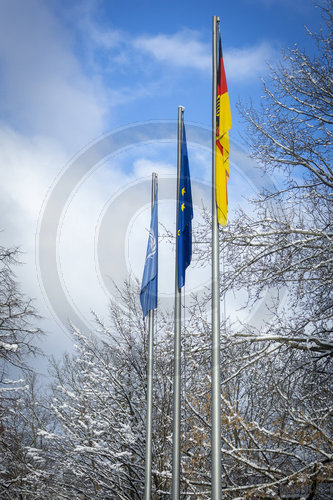 Flaggen vor dem BMZ