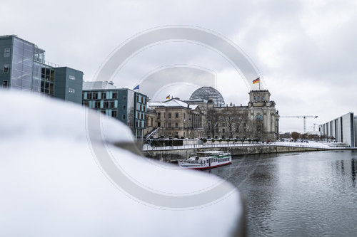 Reichstag im Schnee