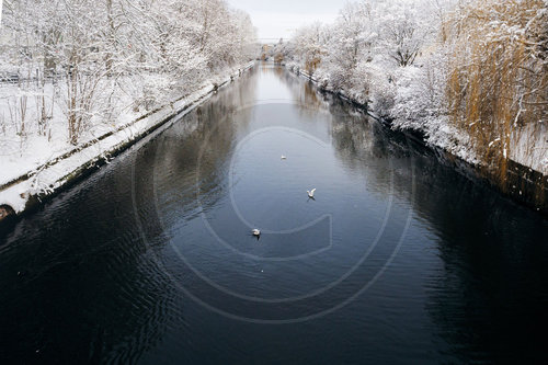 Verschneiter Landwehrkanal