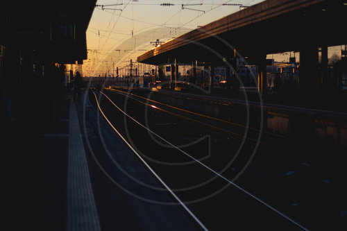 Bahnhof im Sonnenuntergang