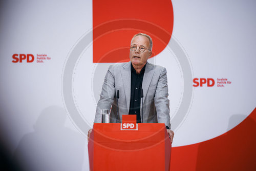 Matthias Miersch informiert ueber den Ausgang des SPD-Mitgliedervotums