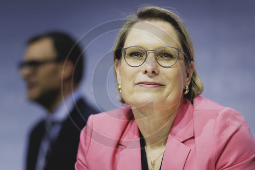 Unterzeichnung des Koalitionsvertrages