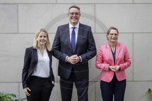 Minister aus Rheinland-Pfalz