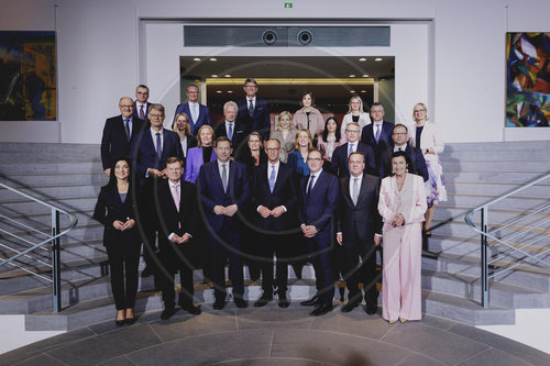 Konstituierende Sitzung des Kabinetts