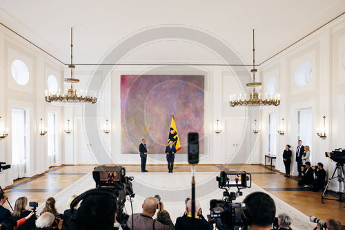 Ernennung des Bundeskanzlers im Schloss Bellevue