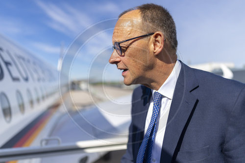 BK Friedrich Merz reist nach Paris