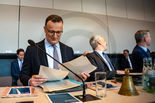 Jens Spahn im Fraktionssaal der CDU