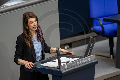 Donata Vogtschmidt haelt Rede im Bundestag